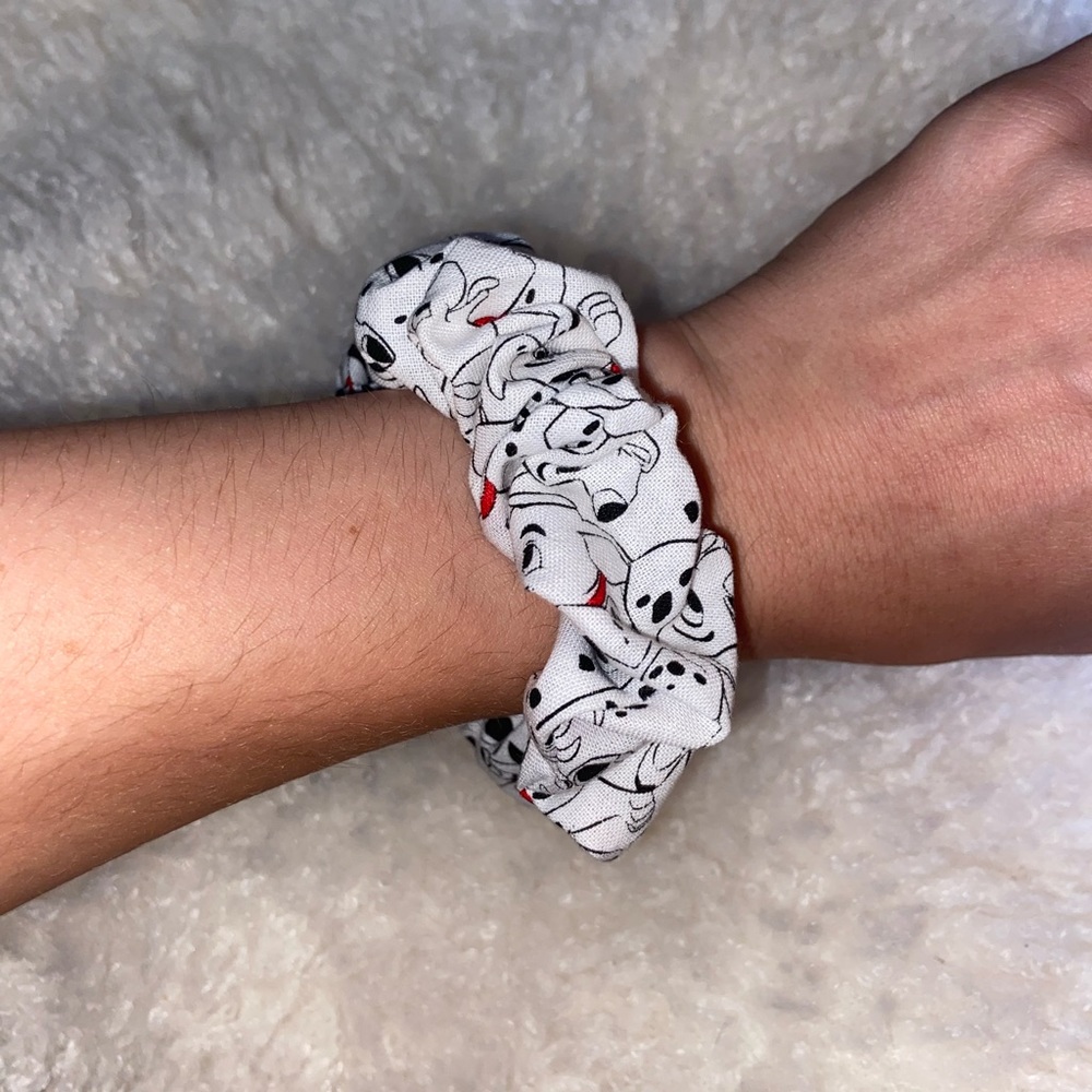 2 handmade 101 dalmatians scrunchies 🩷 - Picture 5 of 5